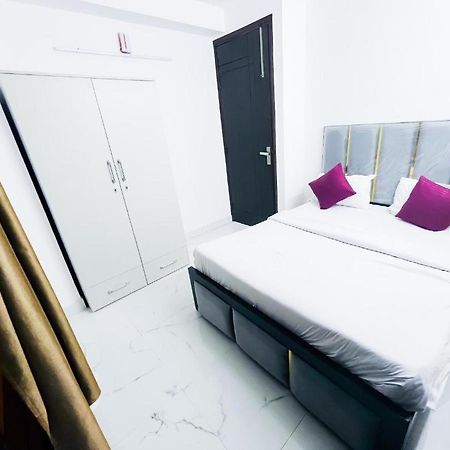 Hotel 24By7 Νέο Δελχί Εξωτερικό φωτογραφία