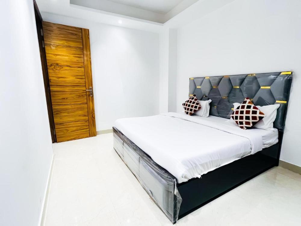 Hotel 24By7 Νέο Δελχί Εξωτερικό φωτογραφία